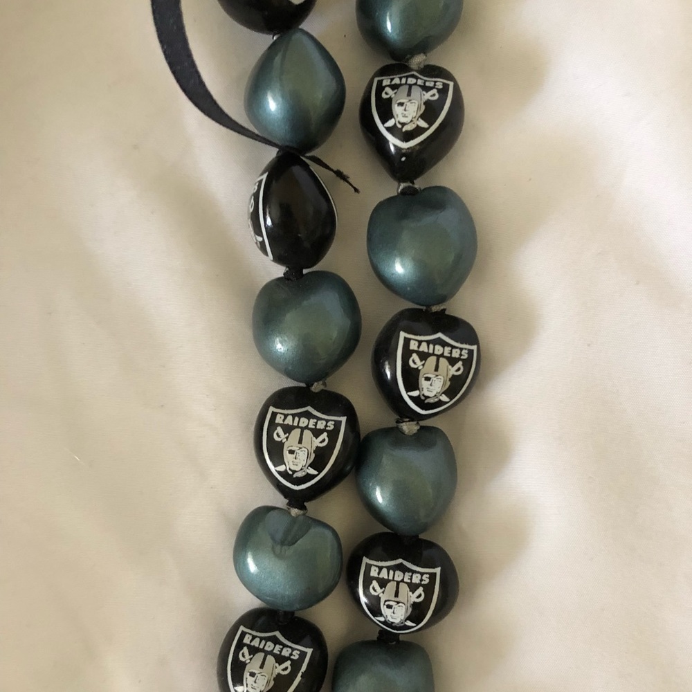 Raider NFL Kukui necklace